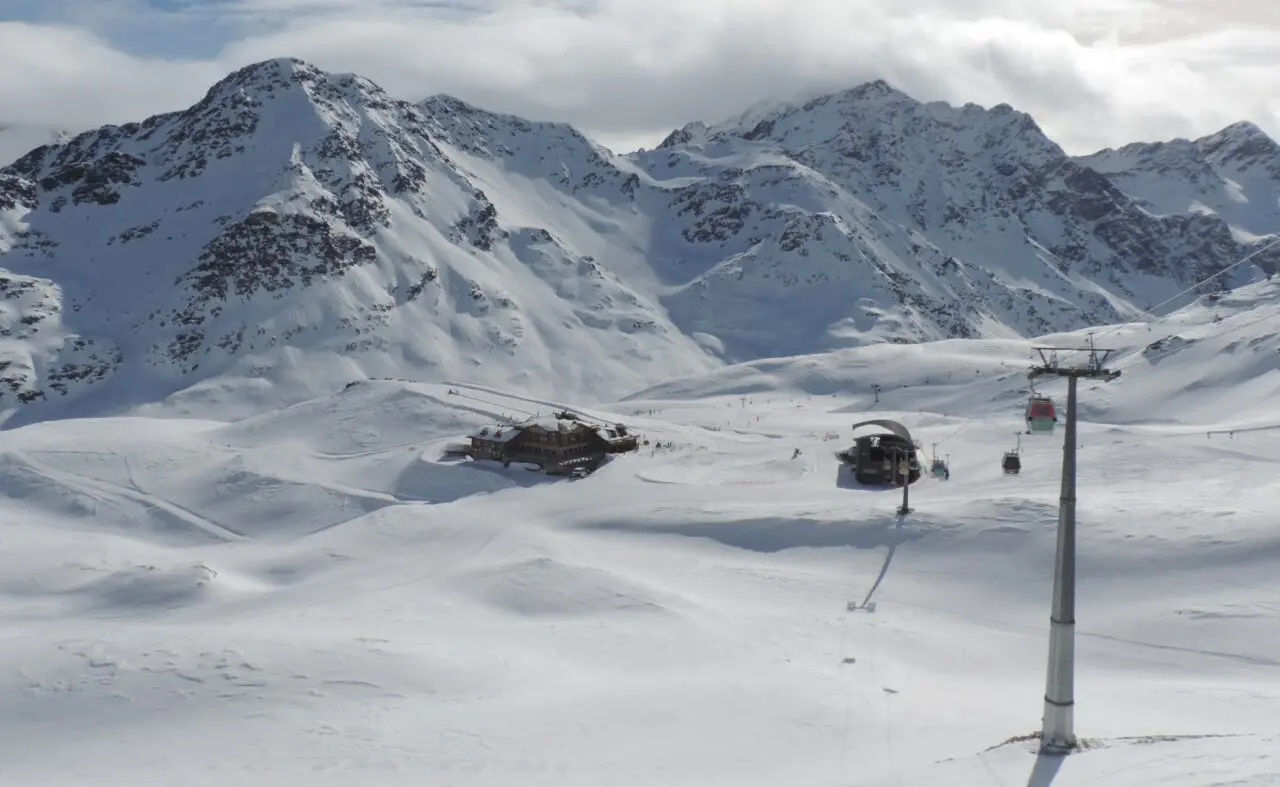 Santa Caterina Valfurva ski resort is a fabulous skiing area near Bormio, Italy. Set in an isolated, forested valley, the Santa Caterina village is at 1730m elevation.