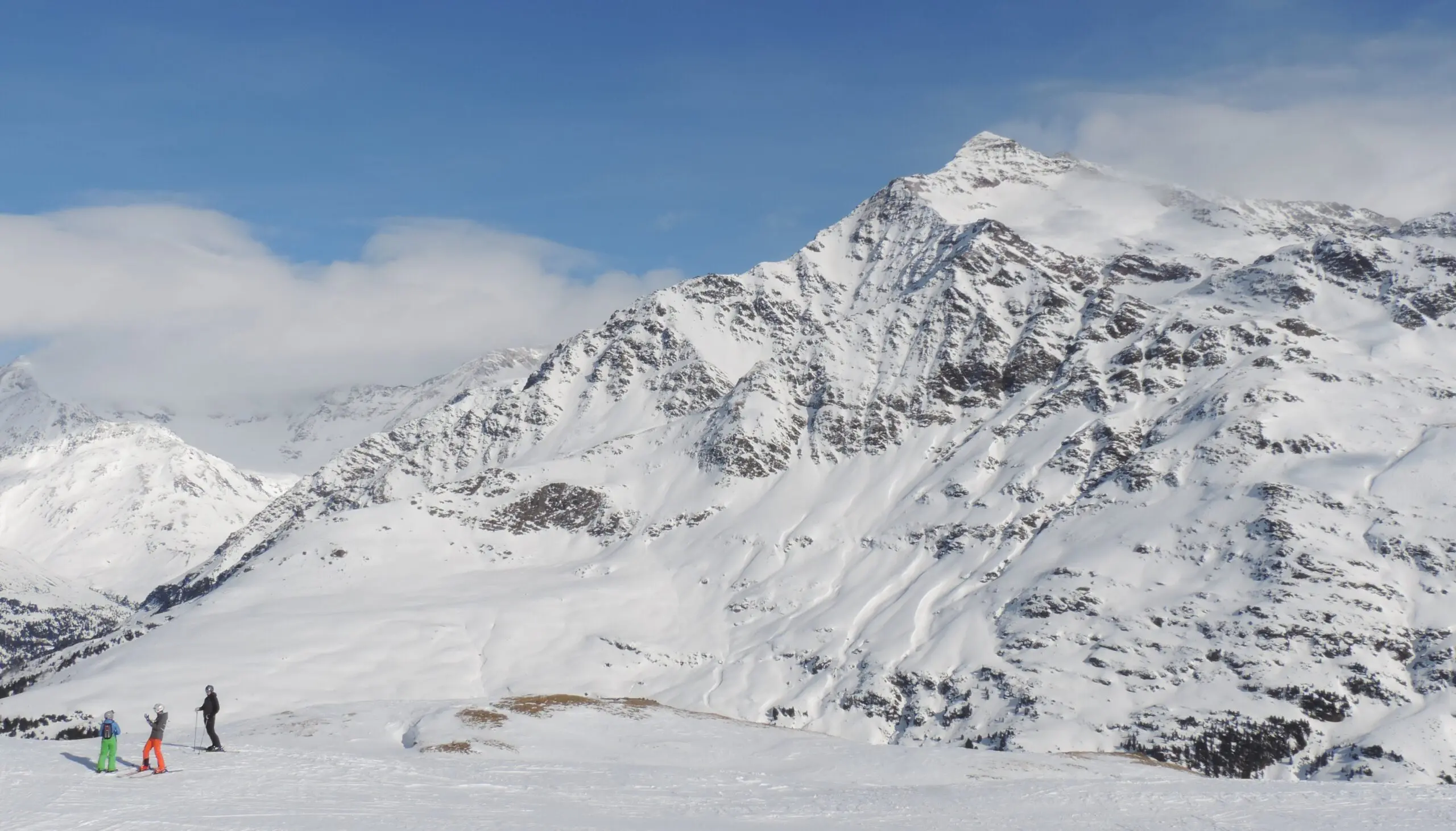 Santa Caterina Valfurva ski resort is a fabulous skiing area near Bormio, Italy. Set in an isolated, forested valley, the Santa Caterina village is at 1730m elevation.